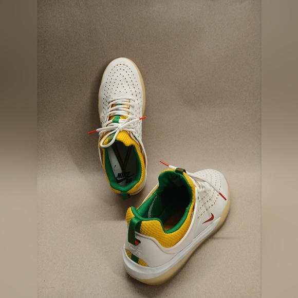 Nike SB Zoom Nyjah 3 White and Yellow Sneakers - Picture 6 of 16